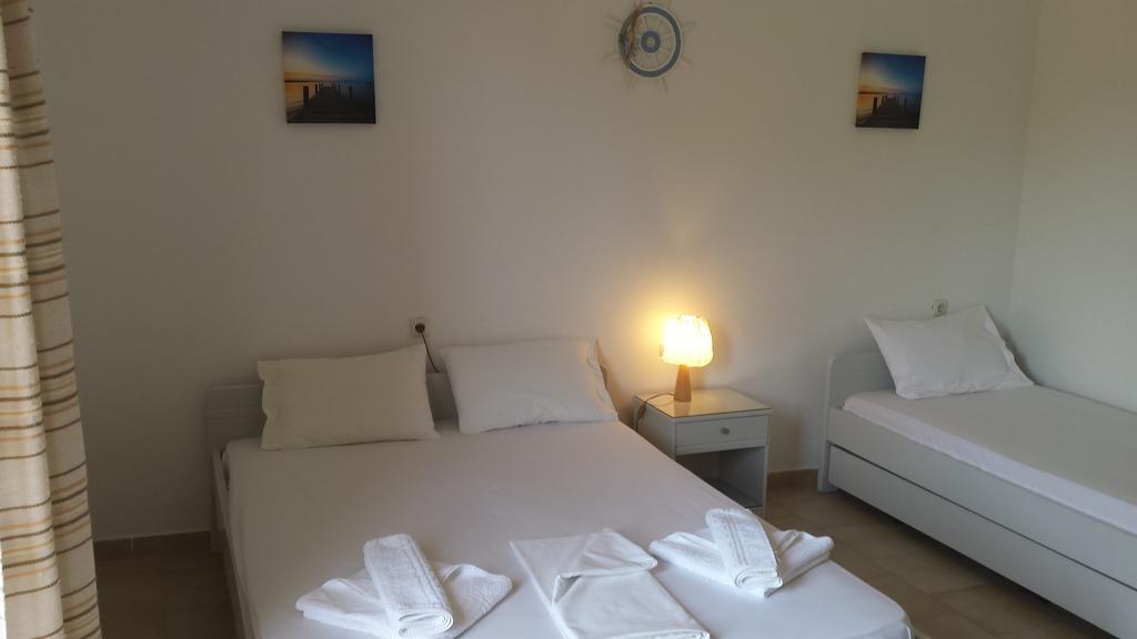 Rooms Leonidas Kissamos Exterior photo