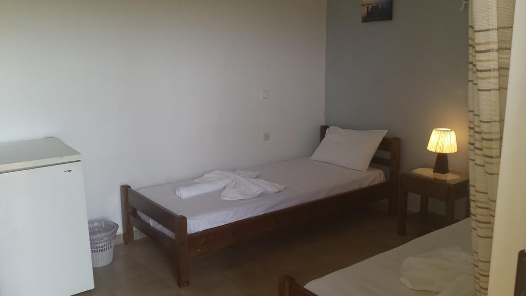 Rooms Leonidas Kissamos Exterior photo