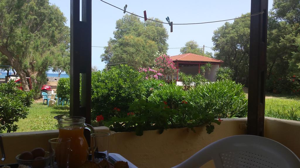 Rooms Leonidas Kissamos Exterior photo
