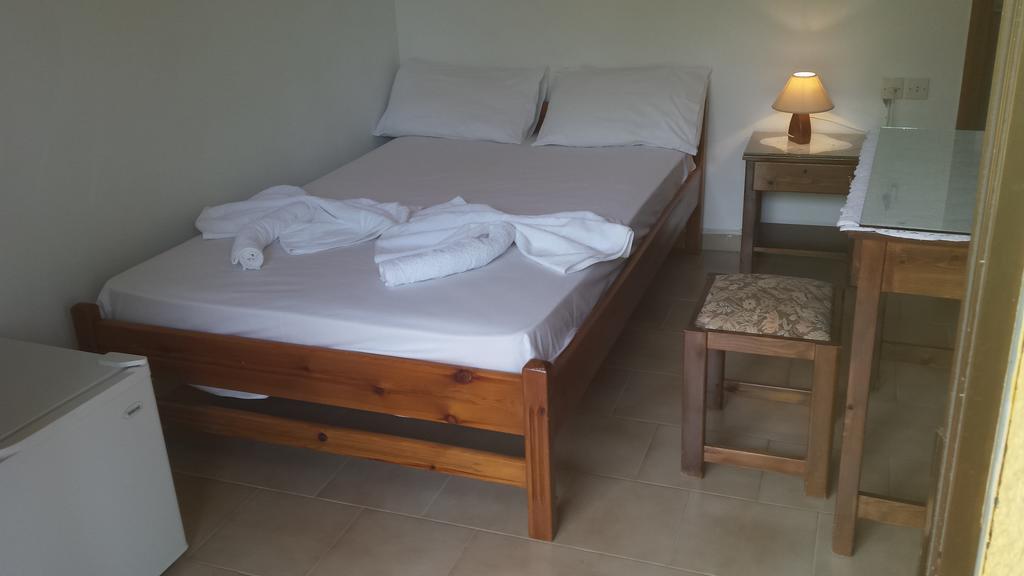 Rooms Leonidas Kissamos Exterior photo