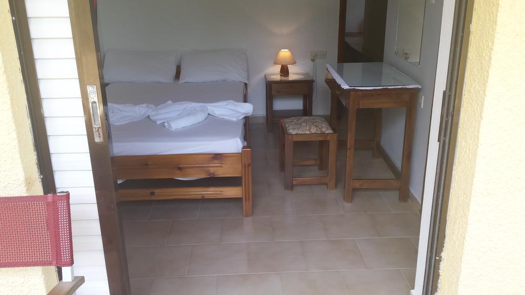 Rooms Leonidas Kissamos Exterior photo