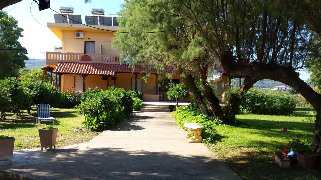Rooms Leonidas Kissamos Exterior photo