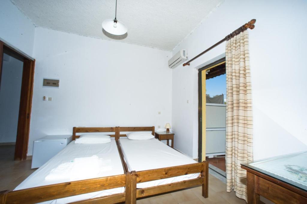 Rooms Leonidas Kissamos Exterior photo